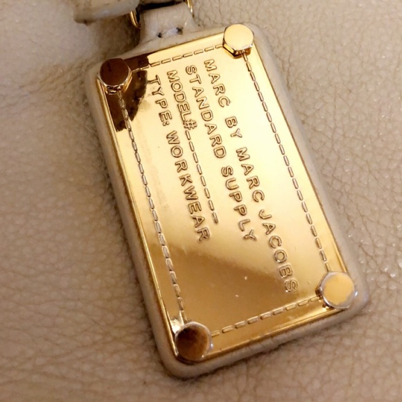 Marc Jacobs ivory leather purse - Picture 4 of 7